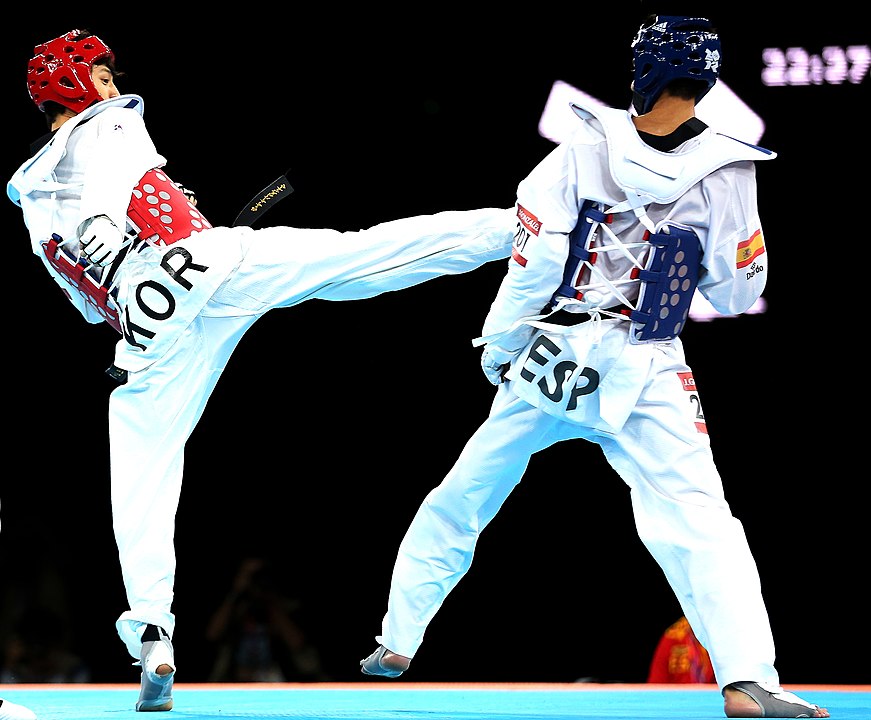 //www.taekwondo.lt/wp-content/uploads/2021/04/871px-Korea_Taekwondo_Lee_Daehoon_02_7771941448.jpg